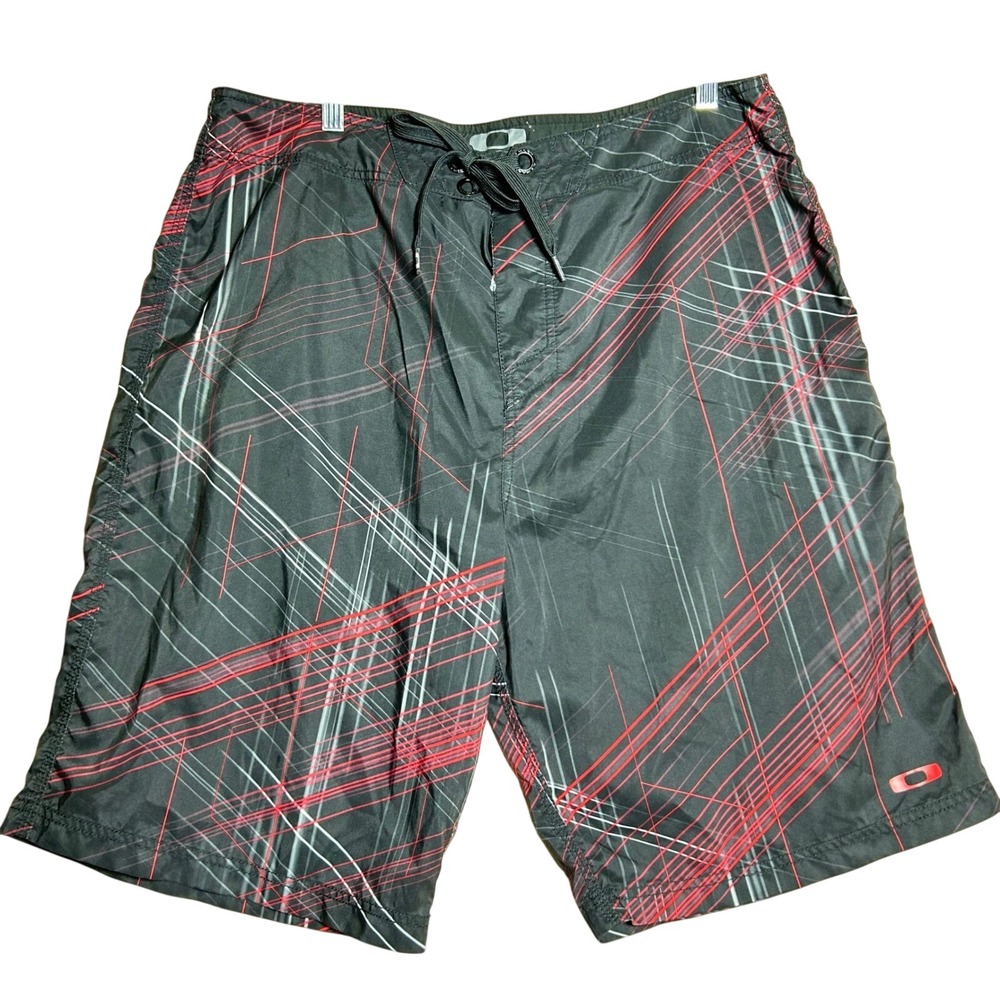 Oakley Board Shorts Mens 38 Black‎ Red Geometric Cyber Surf Skate CC